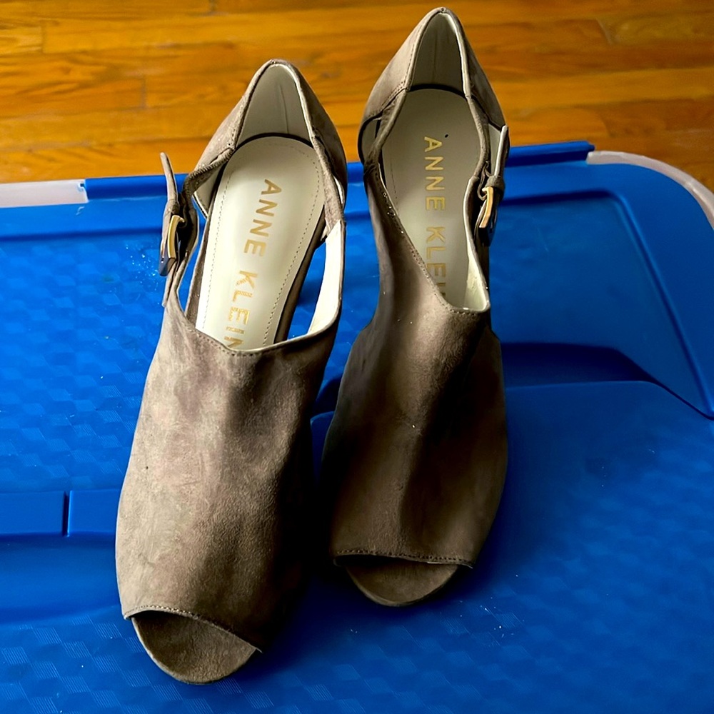 Brown suede heels